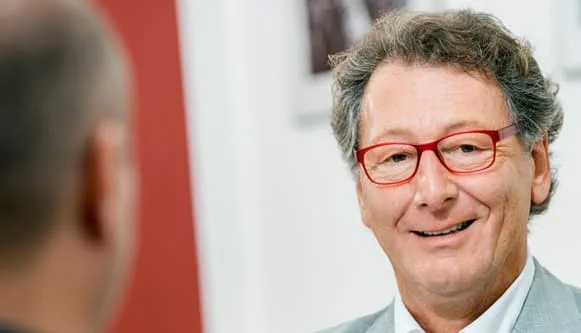 Karl-Heinz Seete, Firmeninhaber der Seete GmbH & Co. KG, im Gespräch.